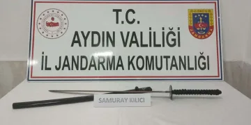 Üzerinde samuray kılıcı ele geçirildi