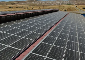 Tükettiği enerjiden fazlasını üretti