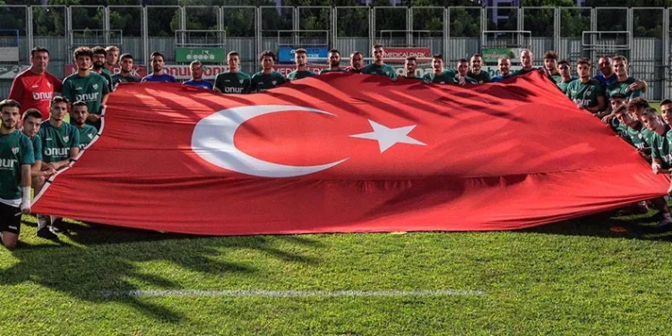 Bursaspor Zafer Bayramı’nı kutladı