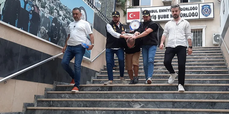 Tartıştığı kadını 4’üncü kattan itti