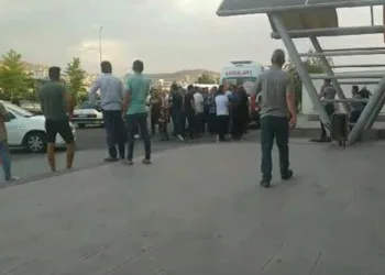 20 kişi devlet hastanesini bastı