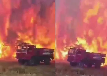 Desteğe giden ekip alevlerin arasında kaldı