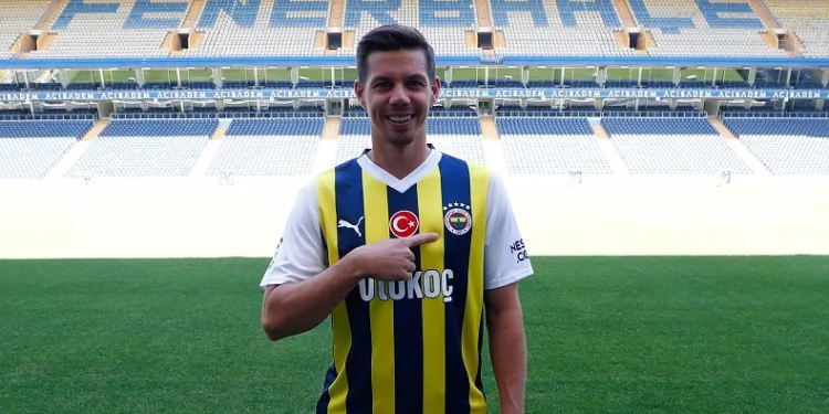 Fenerbahçe, Miha Zajc ile sözleşme yeniledi
