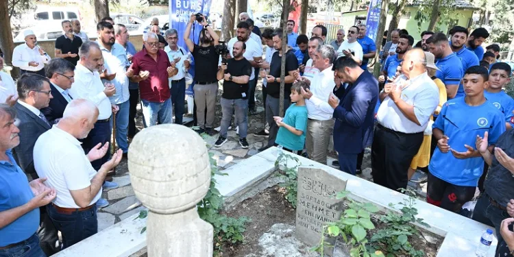 Softaoğlu Mehmed Pehlivan dualarla anıldı