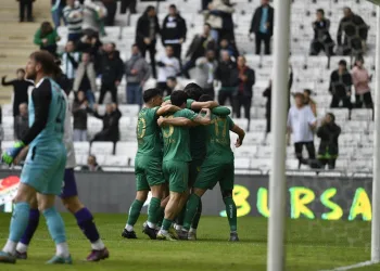 Bursaspor Kulübü: “Şehrin takımını yalnız bırakma”