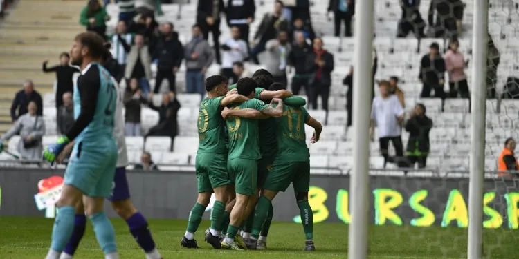Bursaspor Kulübü: “Şehrin takımını yalnız bırakma”