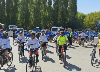 Van Gölü için 7 gün pedal çevirecekler
