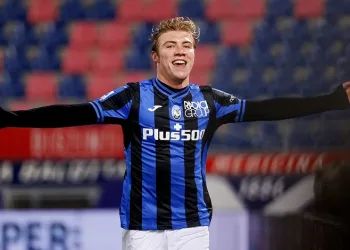 Rasmus Hojlund, Manchester United’a imzayı attı