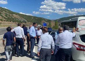Kılıçdaroğlu’nun konvoyunda zincirleme trafik kazası