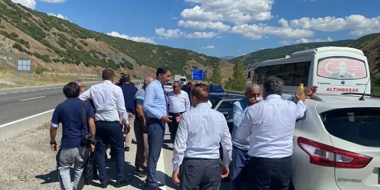 Kılıçdaroğlu’nun konvoyunda zincirleme trafik kazası