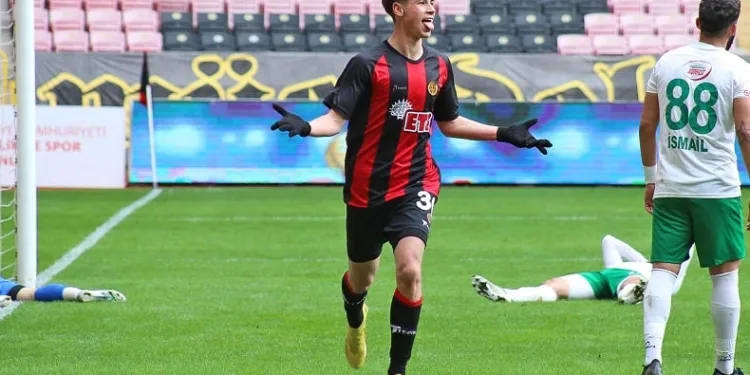 Eskişehirsporlu Eren Altıntaş, Alanyaspor’a transfer oldu