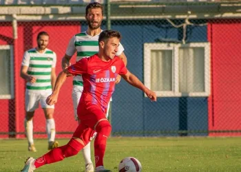 Efeler 09 SFK, hazırlık maçında Altınordu’ya boyun eğdi
