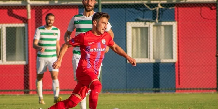 Efeler 09 SFK, hazırlık maçında Altınordu’ya boyun eğdi