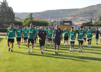 Muğlaspor sezonun ilk antrenmanı için sahaya indi