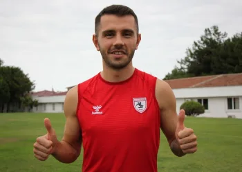 Emre Kılınç: “Samsunspor’da başarılı olup tekrar milli takıma çağrılmak isterim”