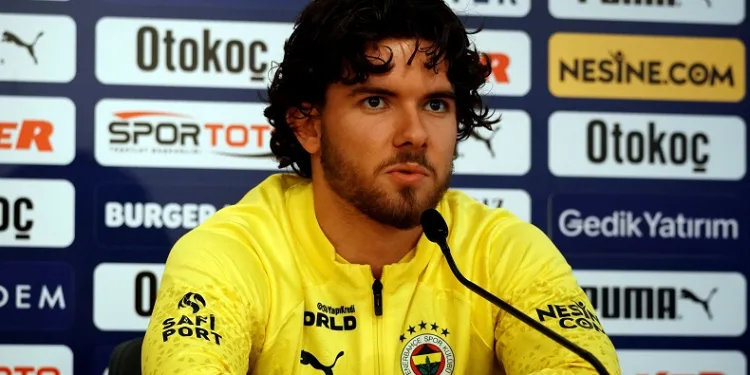 Fenerbahçeli futbolcu Ferdi Kadıoğlu: “Savaşımızı her noktada sürdüreceğiz”