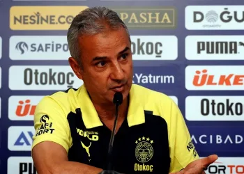Fenerbahçe Teknik Direktörü İsmail Kartal: “Alabileceğimiz tüm kupalara talibiz”