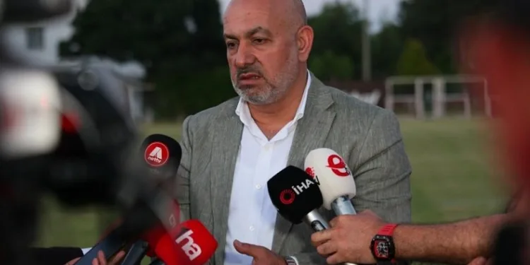 Ali Çamlı: “Çağdaş hoca Kayserispor’dan gitmez”