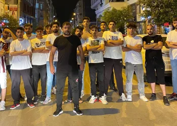 Elazığspor taraftarı şampiyonluğa inanıyor