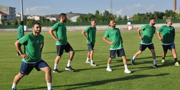 Kars 36 Spor sezon açılışını yaptı