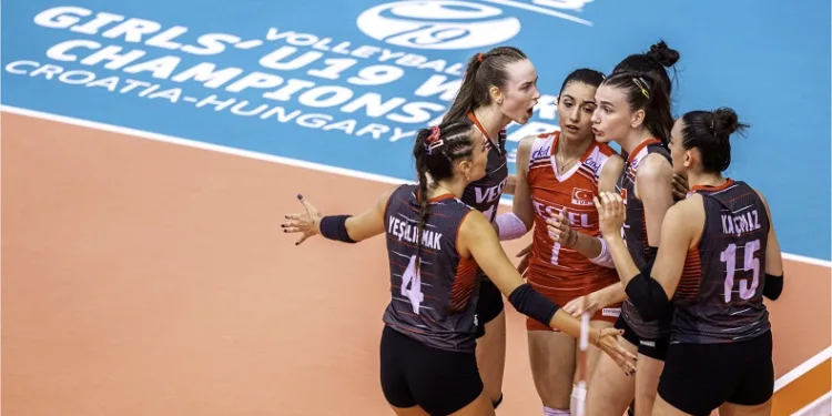 19 Yaş Altı Voleybol Kadın Milli Takımı finalde