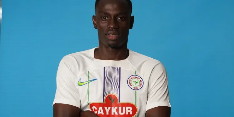 Çaykur Rizespor, Oumar Diouf’u kadrosuna kattı