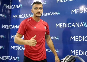 DG Sivasspor’un yeni transferi Achilleas Poungouras sağlık kontrolünden geçti