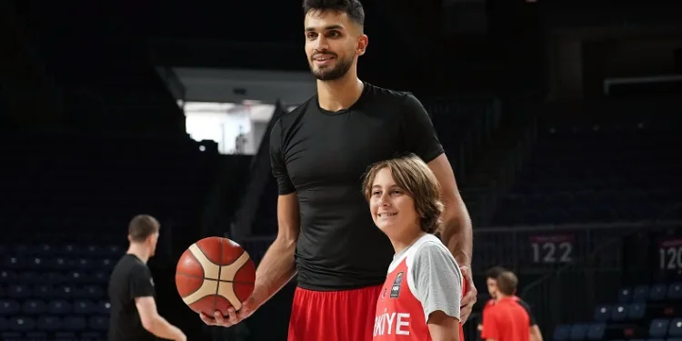 Milli basketbolcu Ömer Faruk Yurtseven: “Bizim amacımız en iyi takımlardan biri olmak”