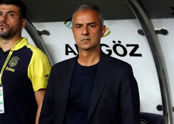 Fenerbahçe Teknik Direktörü İsmail Kartal: “Rakip 10 kişi kalınca rehavete girdik”