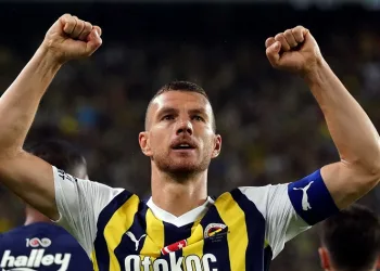 Edin Dzeko, ilk Süper Lig maçında 2 gol attı