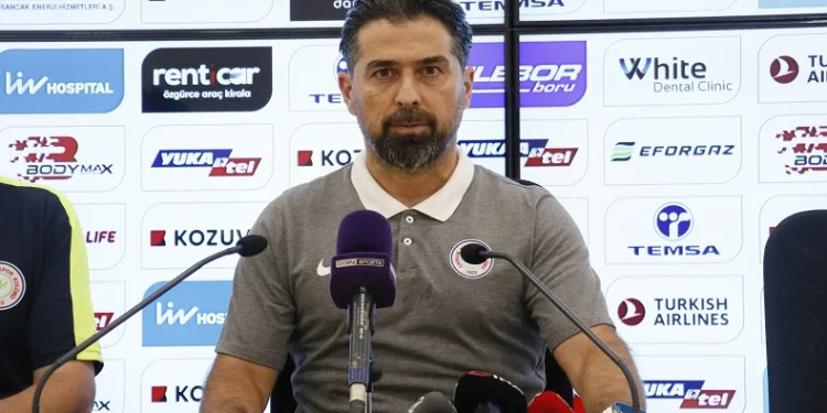 İlhan Palut: ”İnşallah bir sonraki maça daha hazır bir Çaykur Rizespor izleteceğiz”
