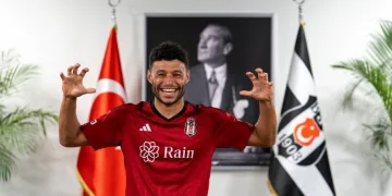 Beşiktaş, Alexander Oxlade-Chamberlain ile 3 yıllık sözleşme imzaladı