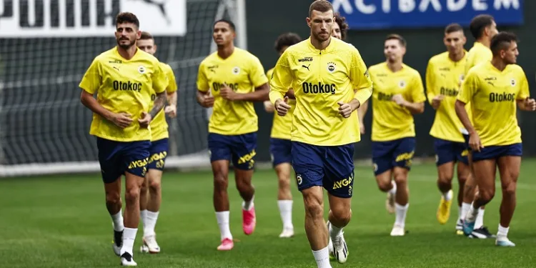 Fenerbahçe’nin Maribor maçı kamp kadrosu açıklandı