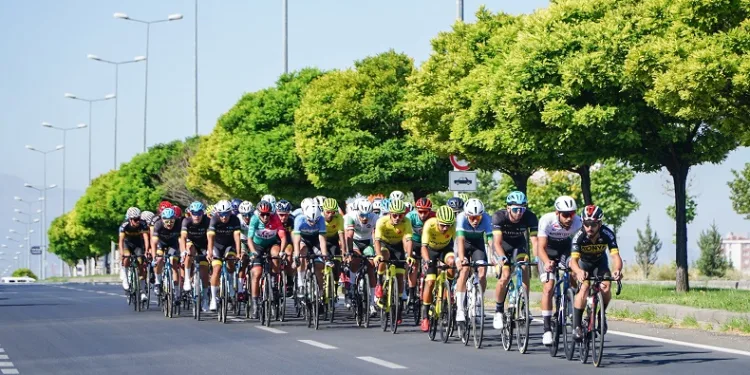 9 ülkeden sporcular meydandan Erciyes’e pedal çevirecek