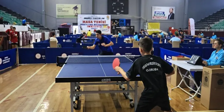 Anadolu Yıldızlar Ligi Masa Tenisi Türkiye Şampiyonası Denizli’de başladı