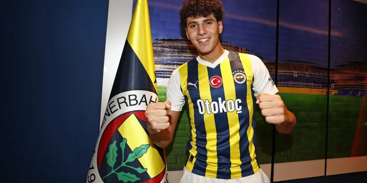Fenerbahçe, Omar Fayed ile 4 yıllık sözleşme imzaladı