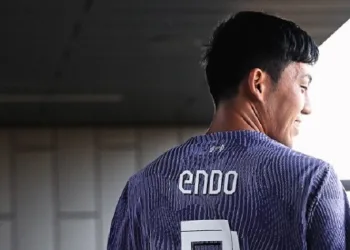 Liverpool, Wataru Endo’yu kadrosuna kattı