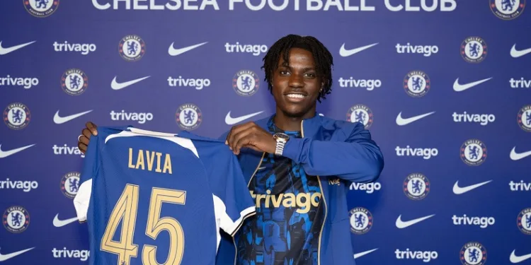 Chelsea, Romeo Lavia’yı 7 yıllığına kadrosuna kattı