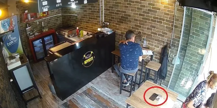 Bursa’da saniyeler içinde cep telefonunu böyle çaldı