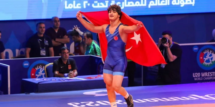 Alperen Berber, dünya şampiyonu oldu