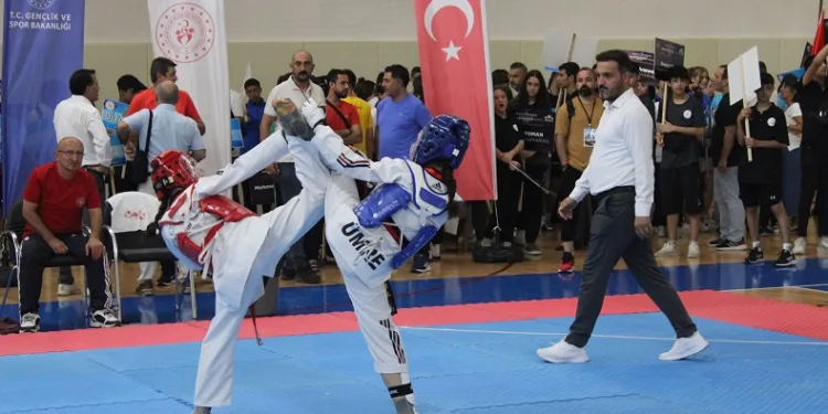 Türkiye Yıldızlar Tekvando Şampiyonası Sinop’ta başladı