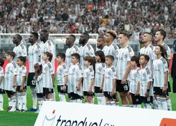 Beşiktaş, Dinamo Kiev maçları için UEFA’ya kadro bildirdi