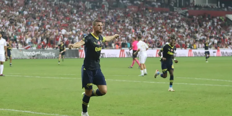 Fenerbahçeli futbolcu Edin Dzeko: “Hak edilmiş bir galibiyet aldık”