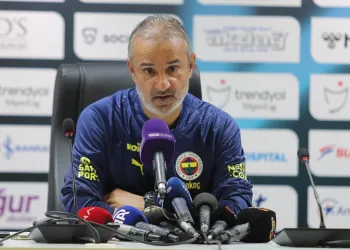 Fenerbahçe Teknik Direktörü İsmail Kartal: “2. yarıdaki etkili oyunumuzla maçı kazandık”