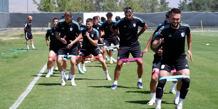 Erzurumspor Teknik Direktörü Hakan Kutlu: “204 günlük hasret bitsin”