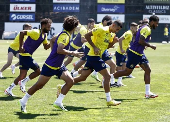 Fenerbahçe, Twente maçı hazırlıklarına başladı