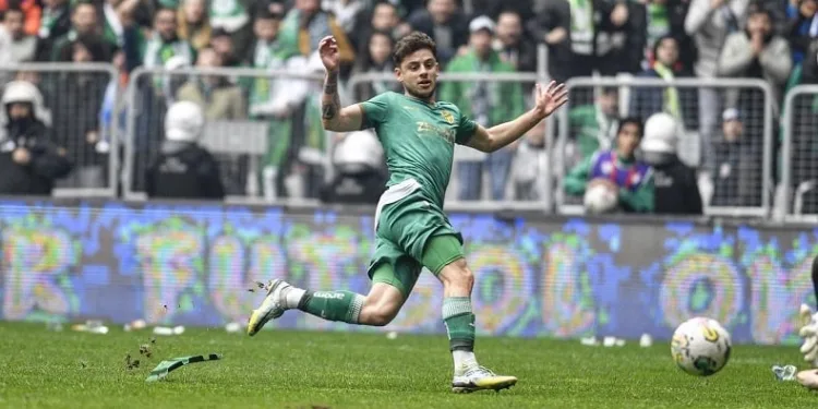 Bursaspor’da Çağatay Yılmaz’ın sözleşmesi 2026’ya kadar uzatıldı