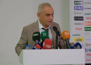 Bursaspor’da gergin Divan Kurulu Toplantısı gerçekleşti