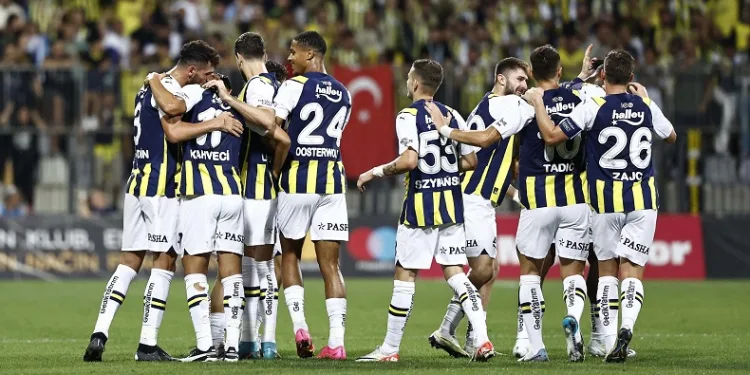 Fenerbahçe, sahasında Twente karşısında avantaj peşinde