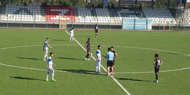 Hazırlık maçında gülen taraf Arguvanspor oldu